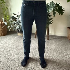 Madewell Men's tapered Jeans in Deep Blue/almost black